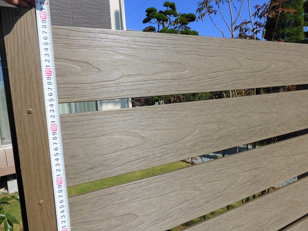 木目調の樹脂製フェンスとウッドデッキ アロウズガーデンデザイン ブログ