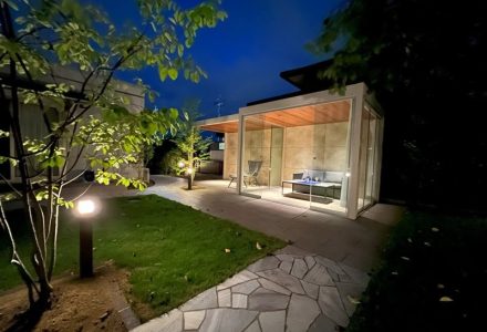 光を灯すと、暮らしが変わる。夜が待ち遠しくなる施工事例集