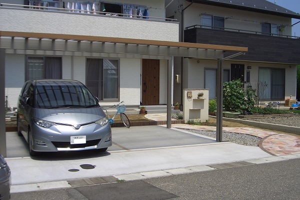 採光型積雪カーポート『ソルディーポート』のお宅が完成！