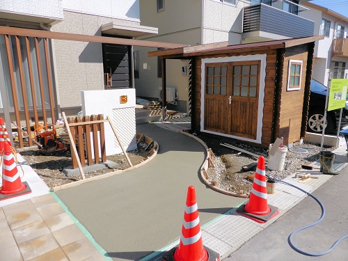 お洒落なゲートの完成。