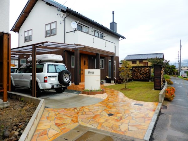 ナチュラルスタイル・エクステリアの完成。