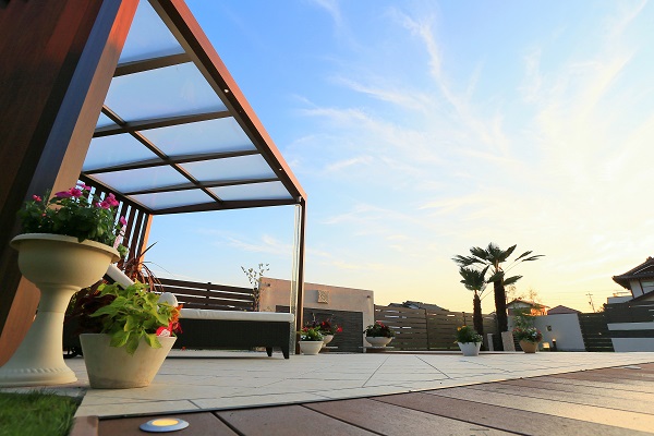 ガーデンルームで”過ごす庭”へ・・・。