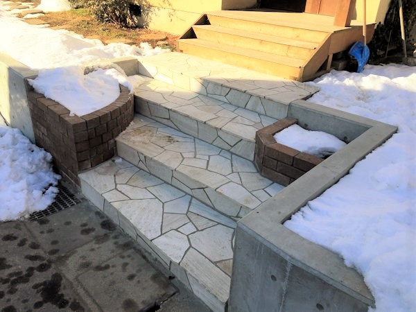 アプローチ階段のリニューアル。