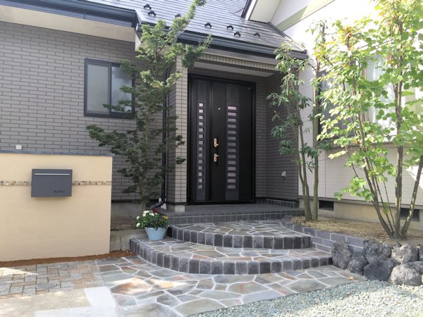 和モダンのアプローチ