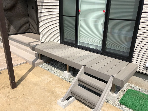 住宅を引き立てるファサード。