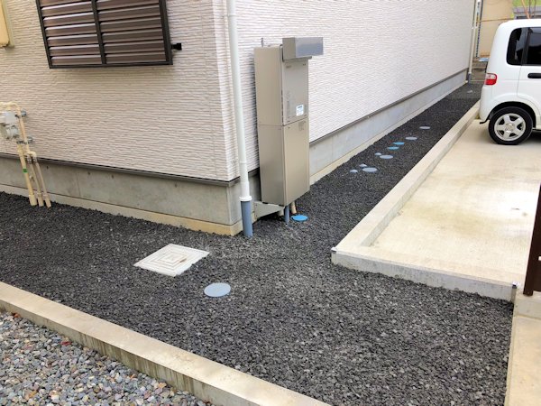 地球環境にやさしく、短工期の舗装材です！