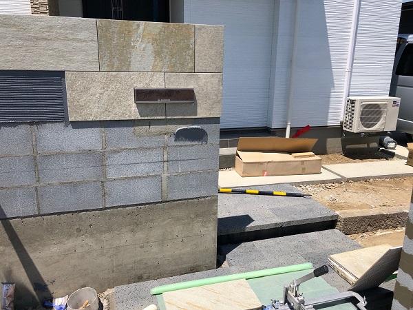 広い敷地のガーデン＆エクステリア、施工中。