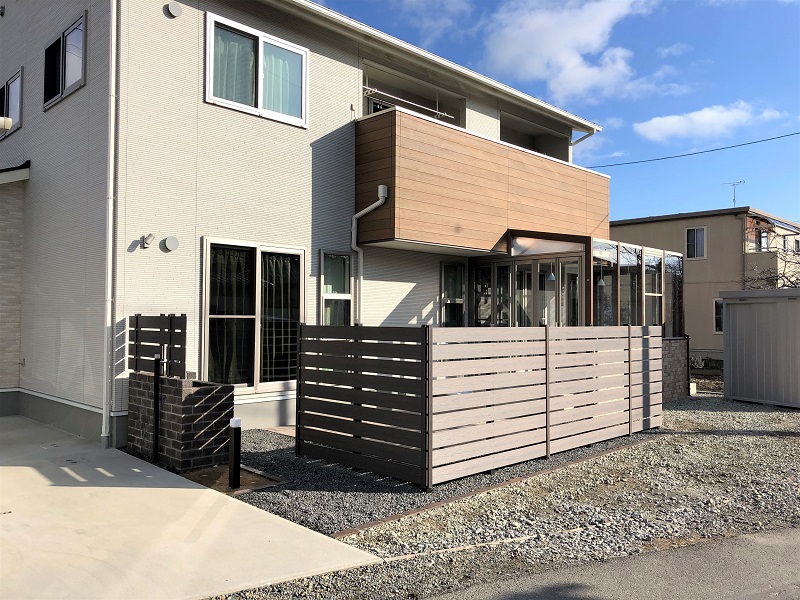 テラス空間で過ごすプライベートガーデン。