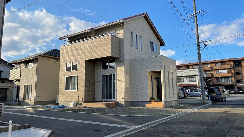 施工中物件のご紹介　～着工から舗装仕上げまで～