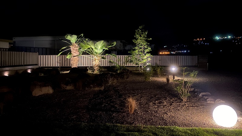 夜のロックガーデン。