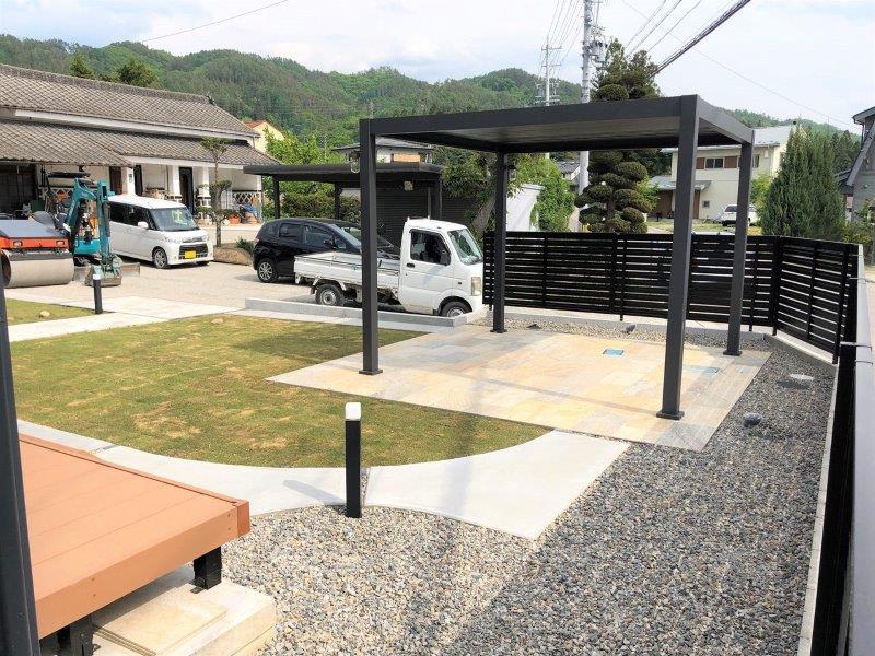 パティオムーブと芝のガーデン。