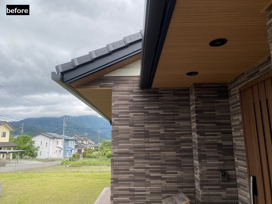 プラスGでつくる玄関ルーフ