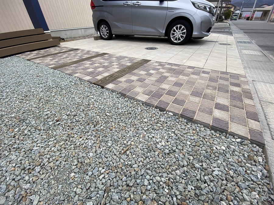 カフェ KOSELIG COFFEE様の施工をさせていただきました