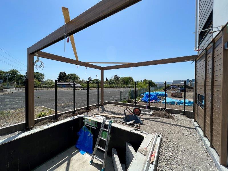 プール工事が進行中です。