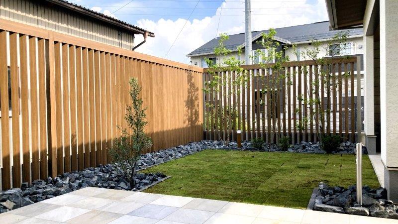 抜け感のある、目隠しスクリーンにリフォーム。