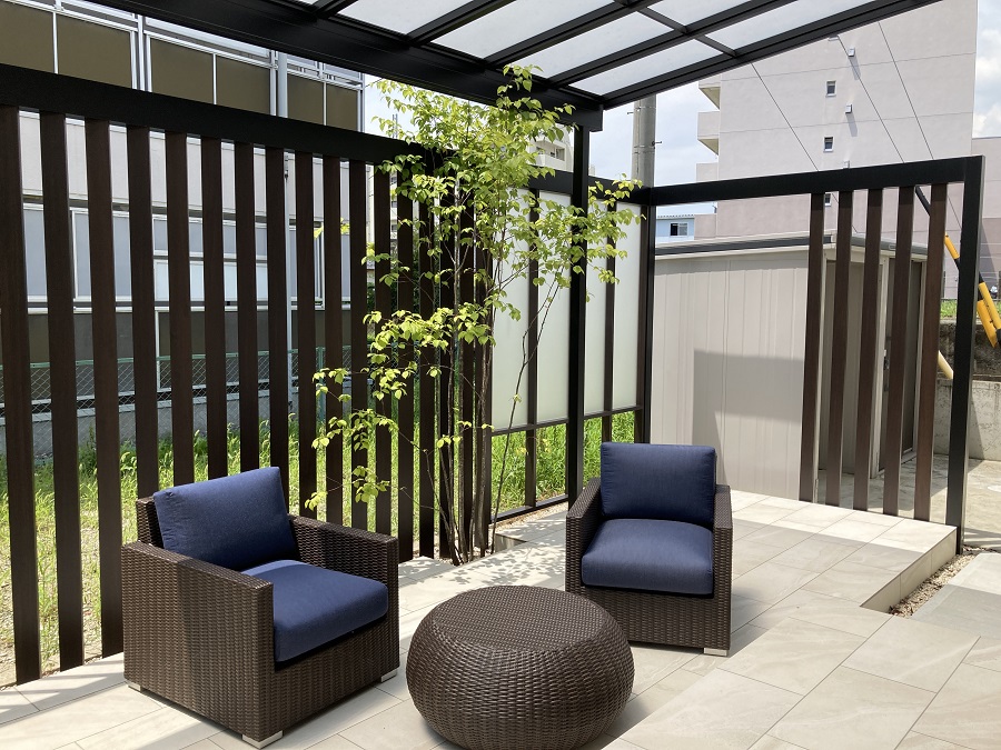 リゾート感を楽しめるテラス