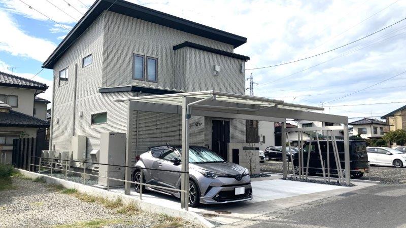 クランク形状のアプローチと斜め格子。