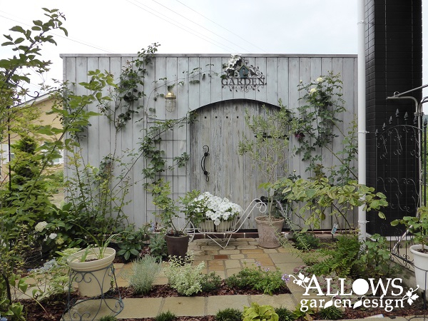 草花があるとこんなに違う！