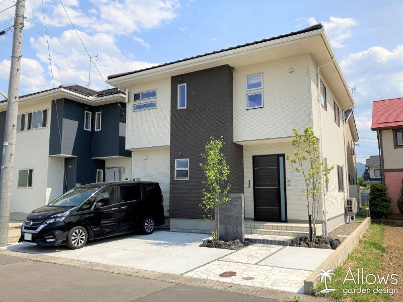 ストレート&ツートンのファサード