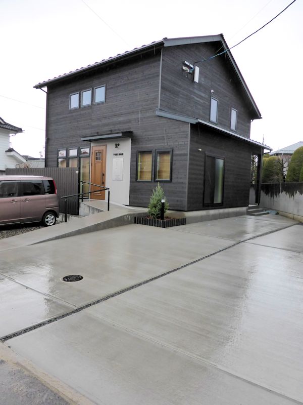 美容室のスタイリッシュ・エクステリア