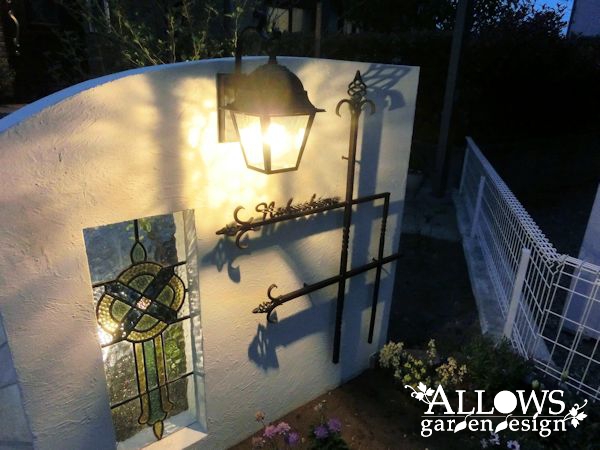 こだわりのアンティーク風エクステリア