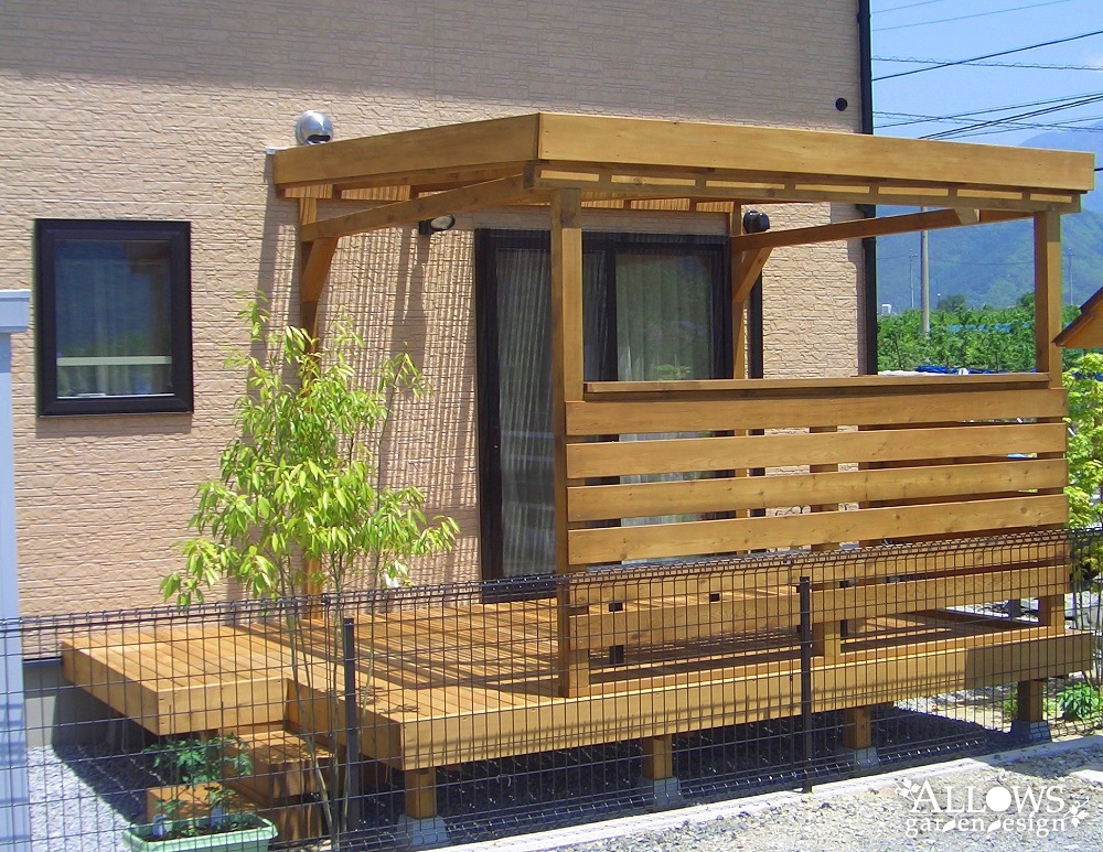 ウッドデッキ&パーゴラ風テラス屋根