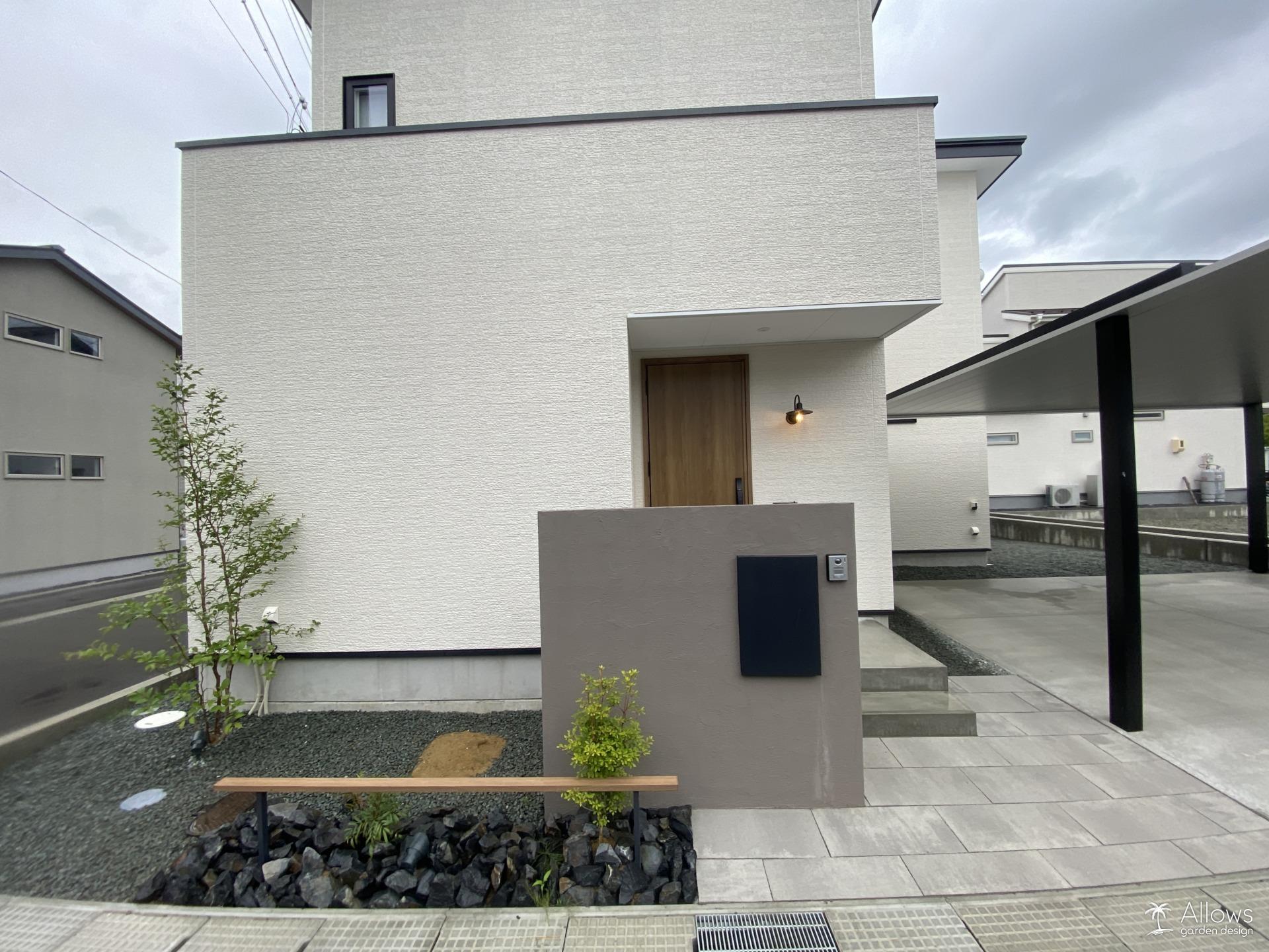 塗り門袖×デザインレールフェンスAL