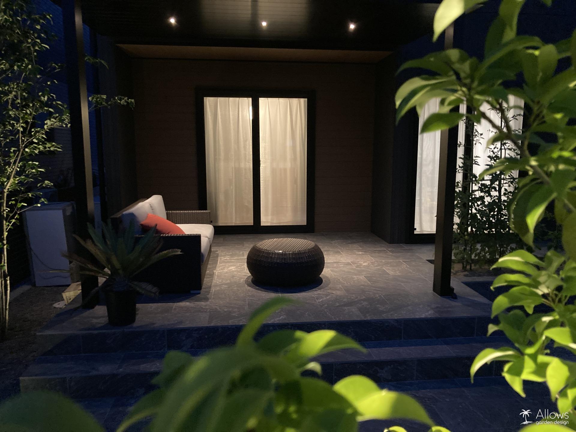 タイルテラスナイトシーン