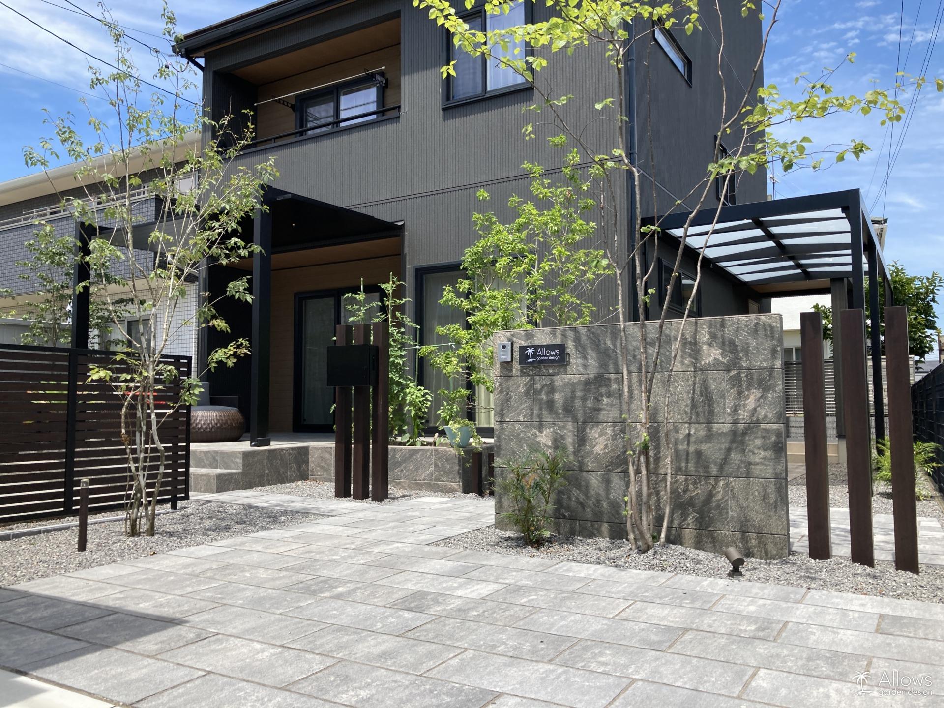 Gルーフ アプローチ屋根×タイル門袖(ジョイアストーン)