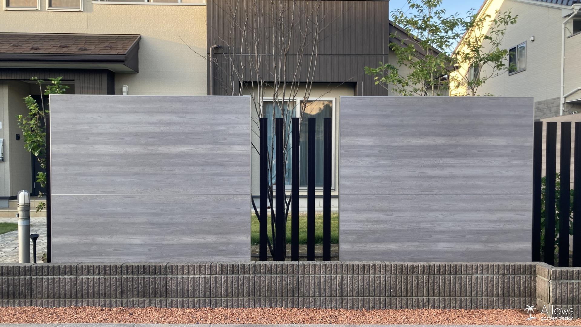 エバーアートボード(RC杉材)×スリットフェンス