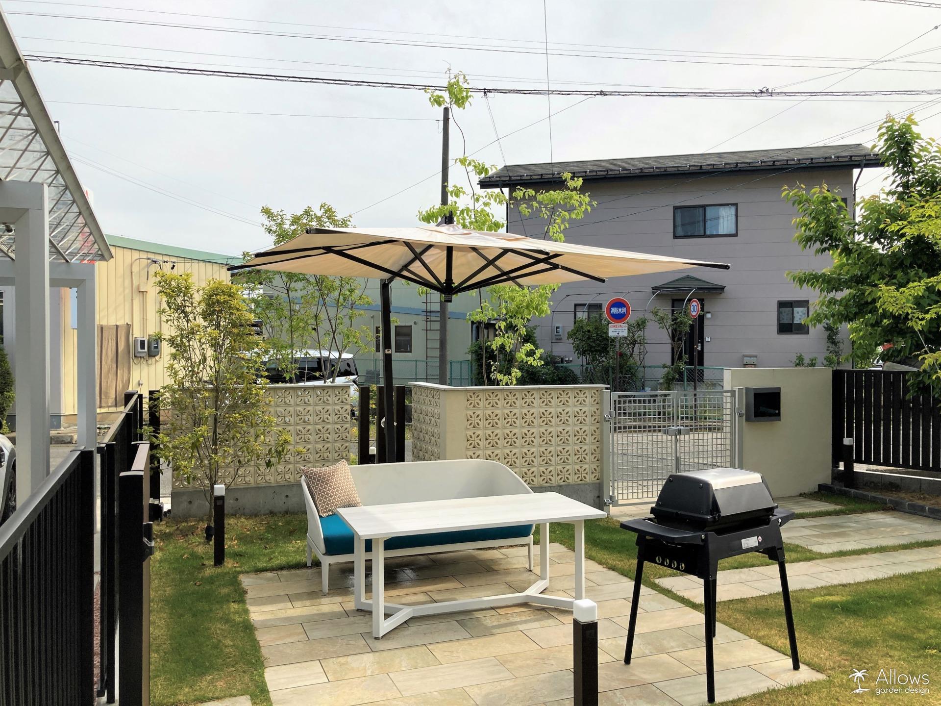 タイルテラス×パラソル