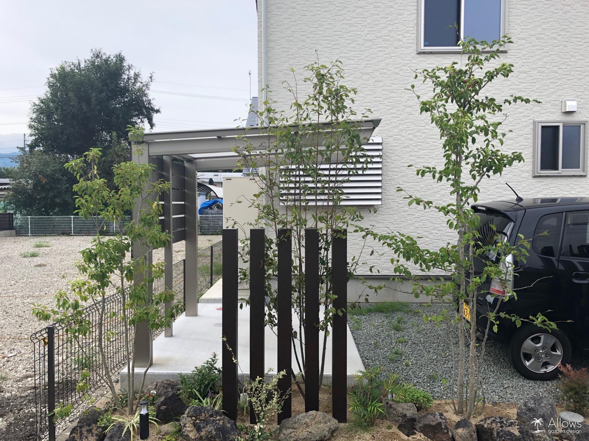 スリットフェンス