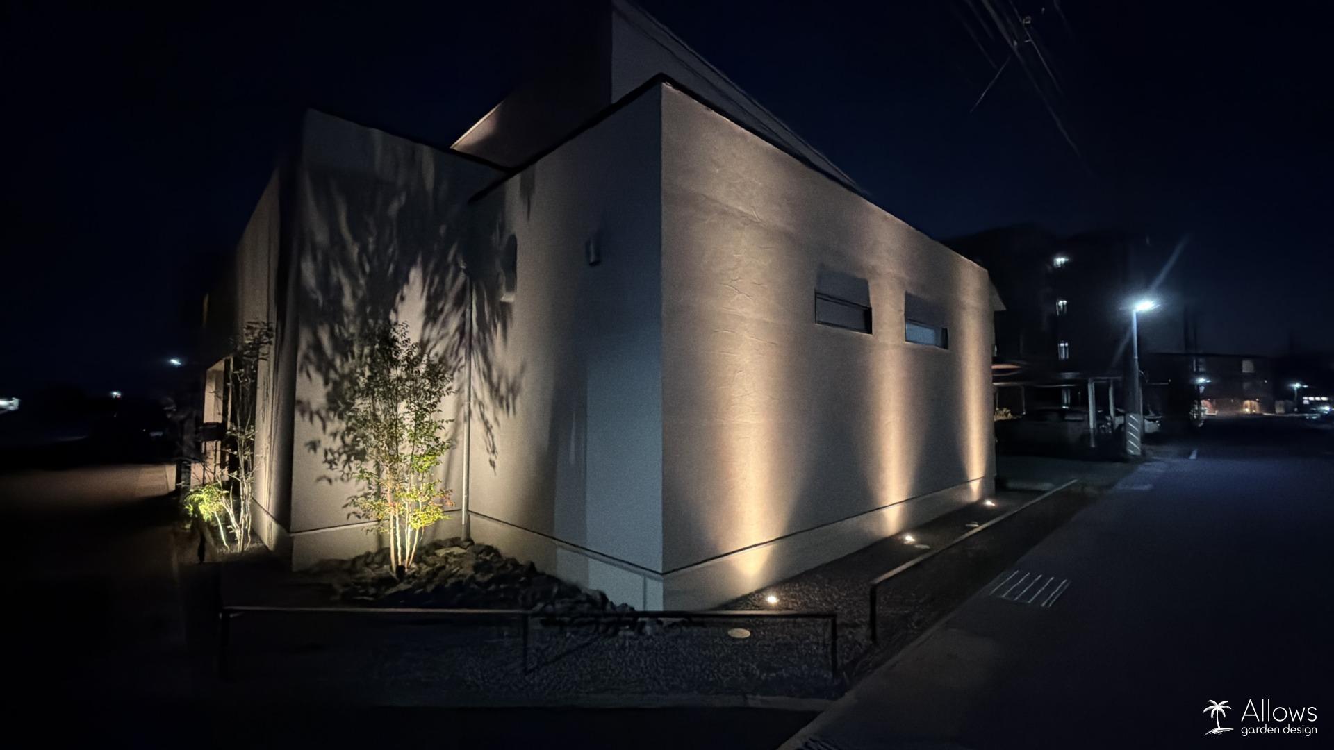 モノトーンで仕上げたローメンテンスEXTERIOR