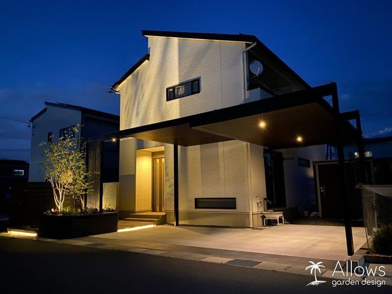 光を灯すと、暮らしが変わる。夜が待ち遠しくなる施工事例集