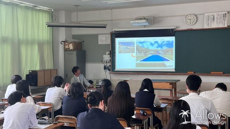 企業説明会で当社の事業内容を学生さんにお伝えしました。