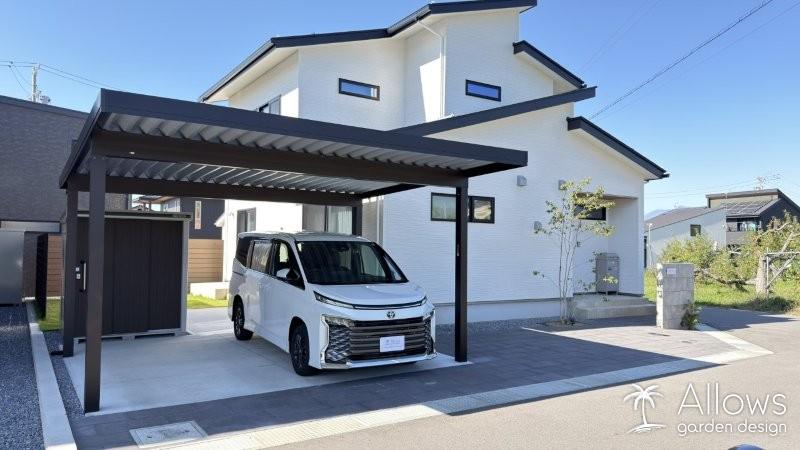 シンプル＆モノトーンの新築外構