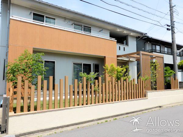 スリットフェンス