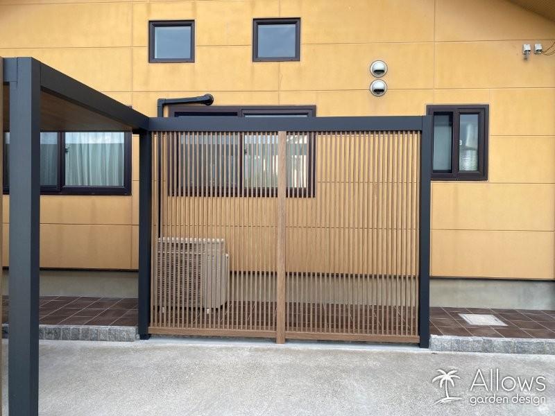 プラスG目隠し格子