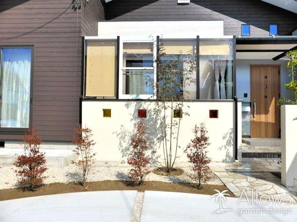 ココマⅡ　ガーデンルーム腰壁タイプ（入隅仕様）