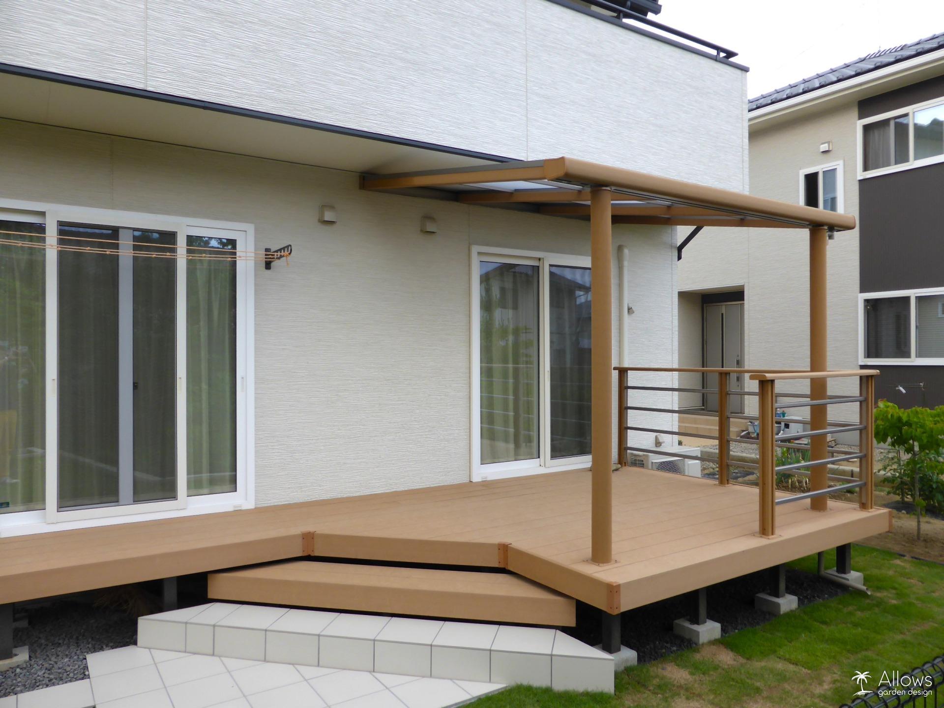 人工木ウッドデッキとテラス屋根