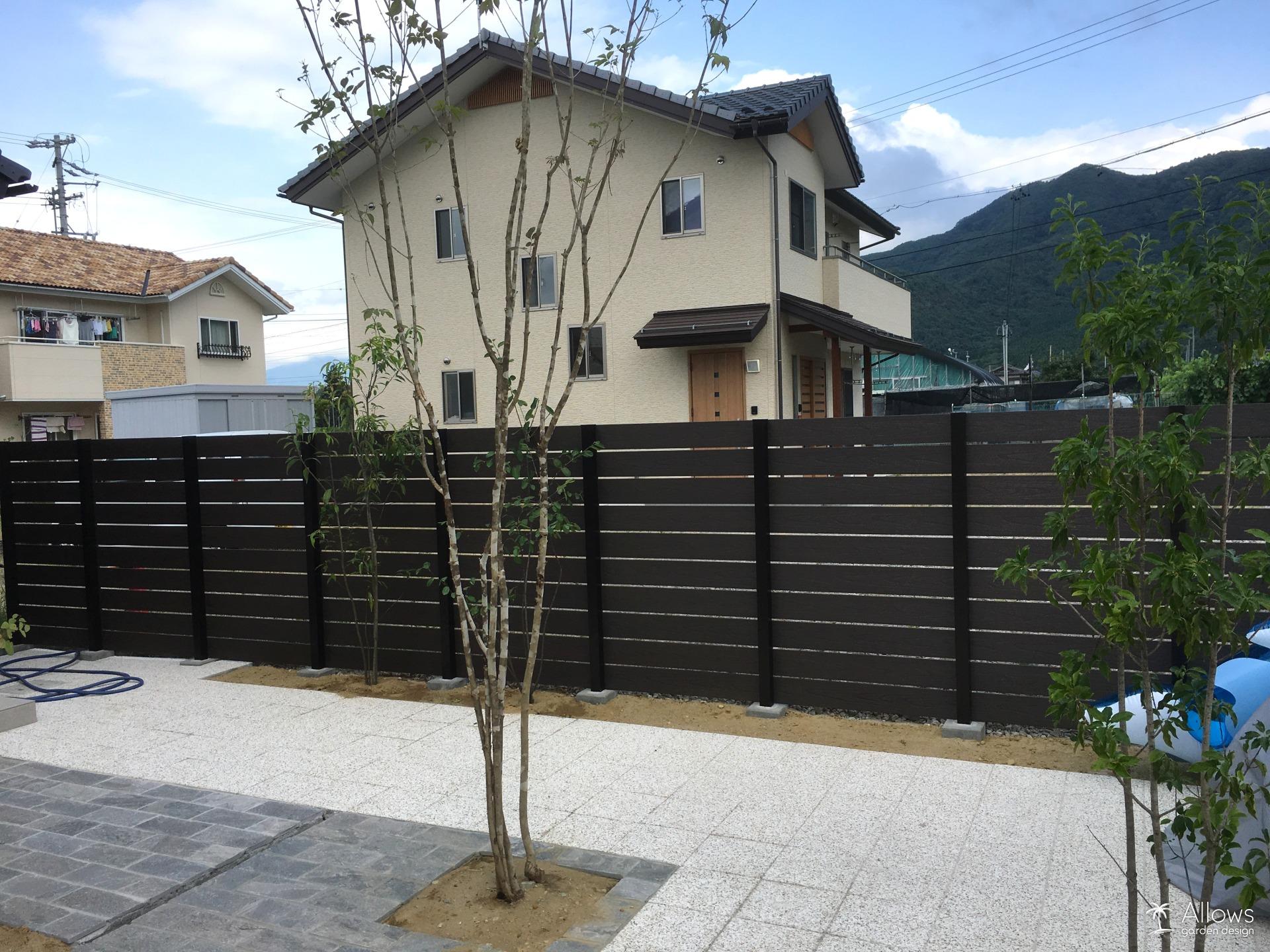 樹脂フェンス　モクプラボードリアル