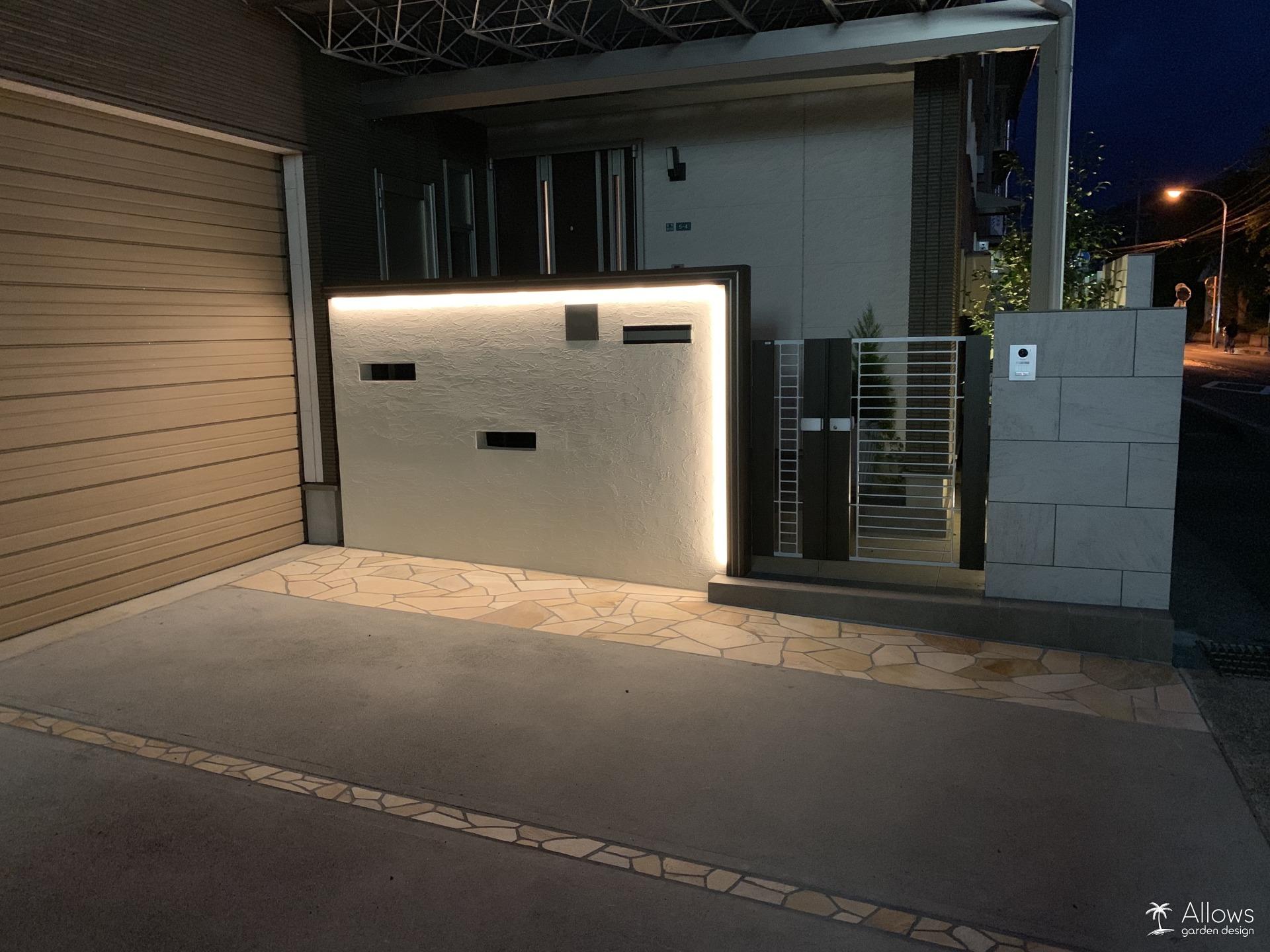 門袖に組み込んだ間接照明