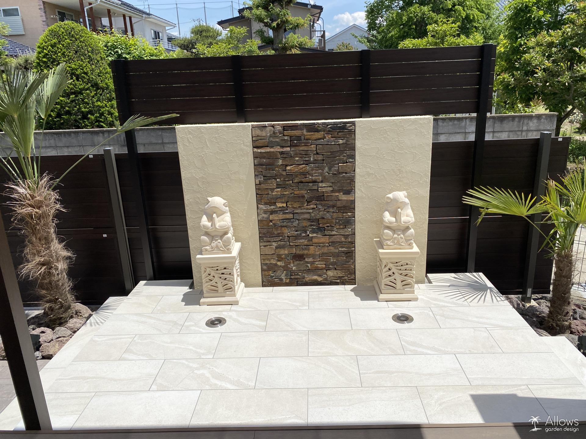 アクセントウォール×タイルテラス