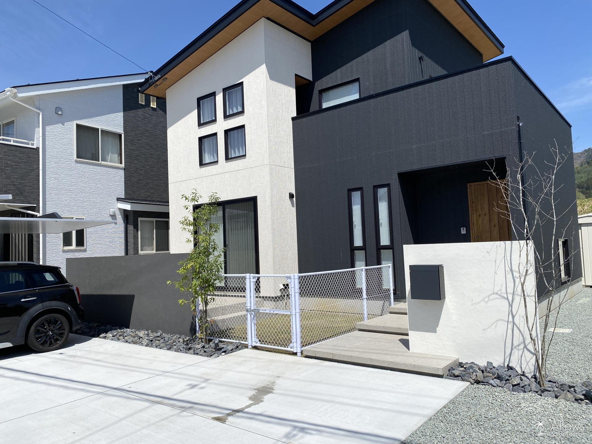 メッシュフェンスで囲ったドックラン