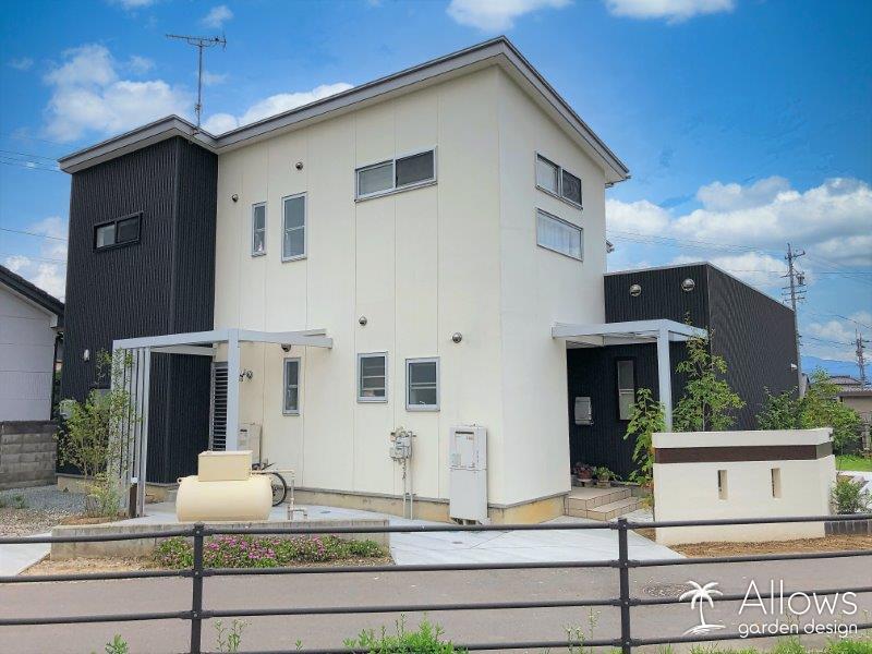 プラスGで作る玄関屋根とサイクルポート