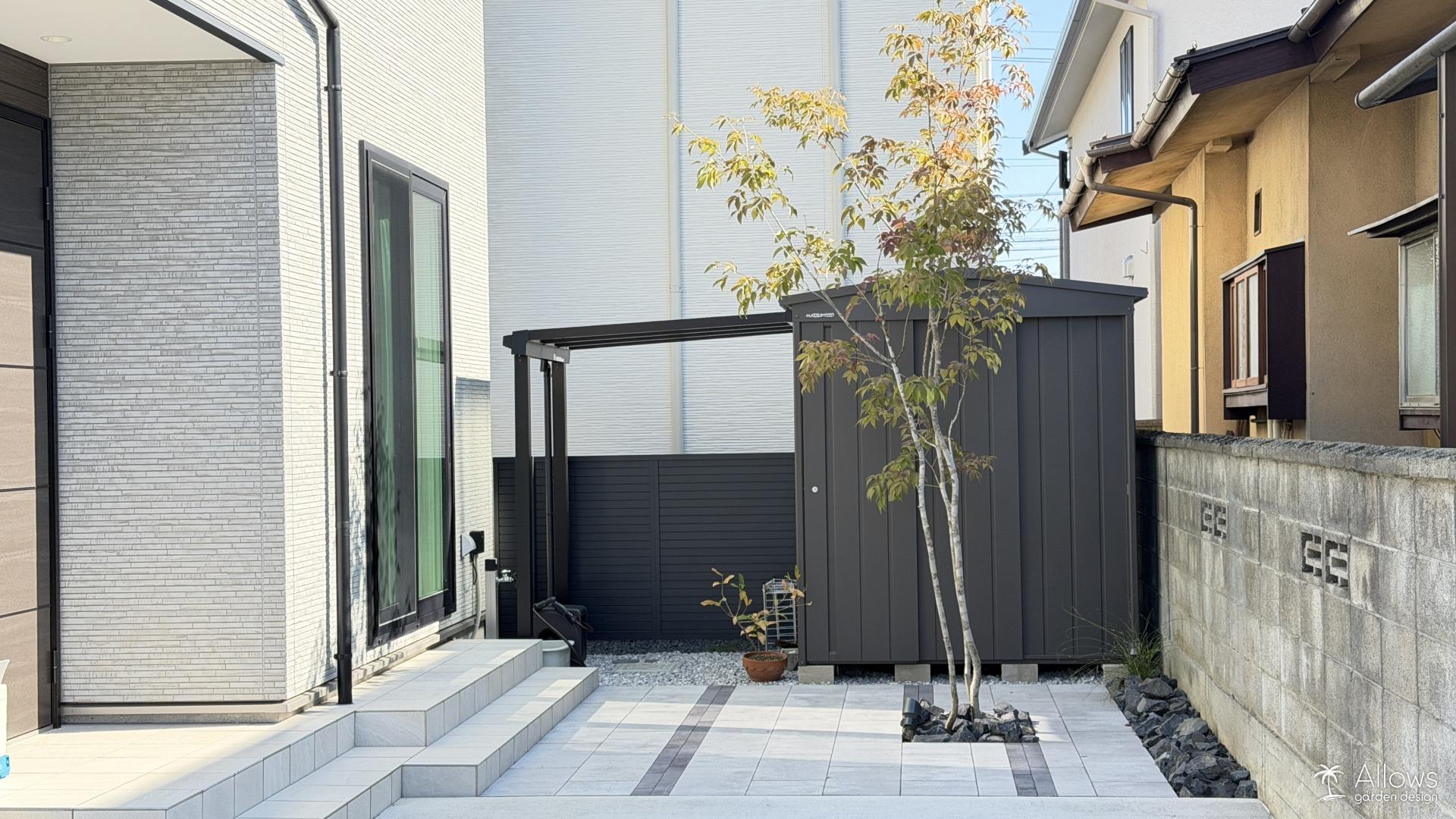 サイクルポート付き物置とインターテラス