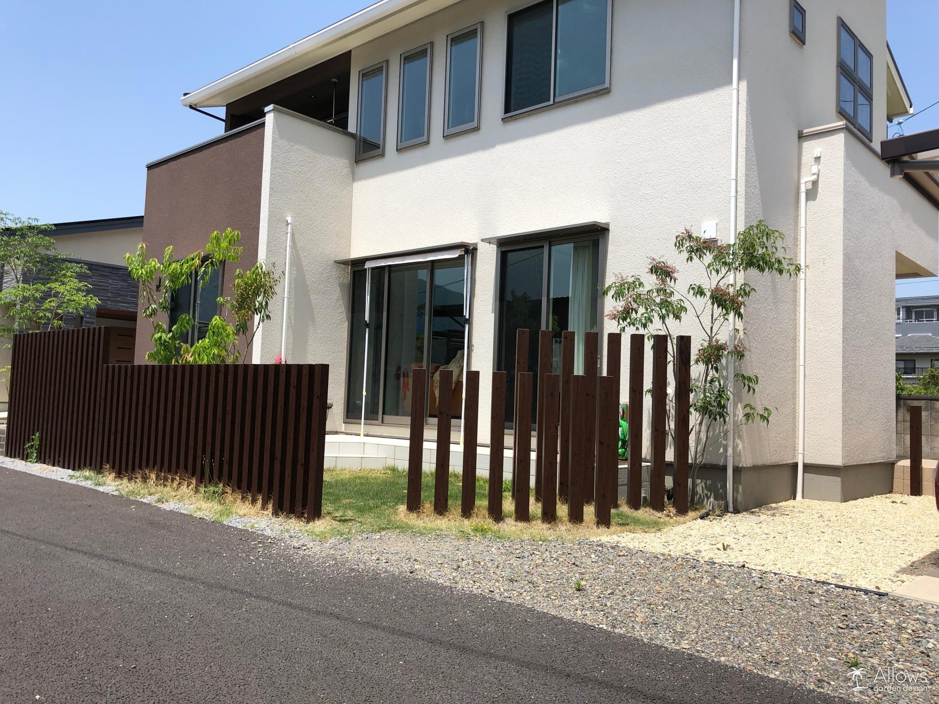 スリットフェンス