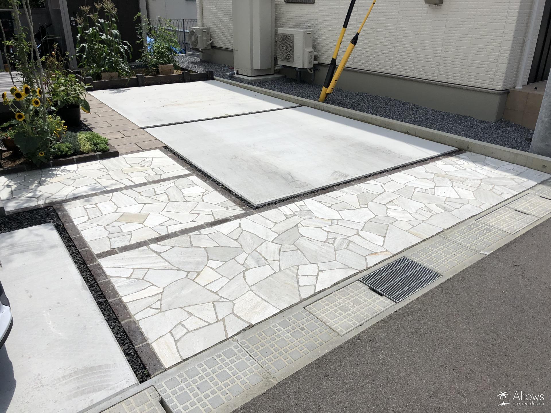 天然石石張り（ホワイト）×レンガ