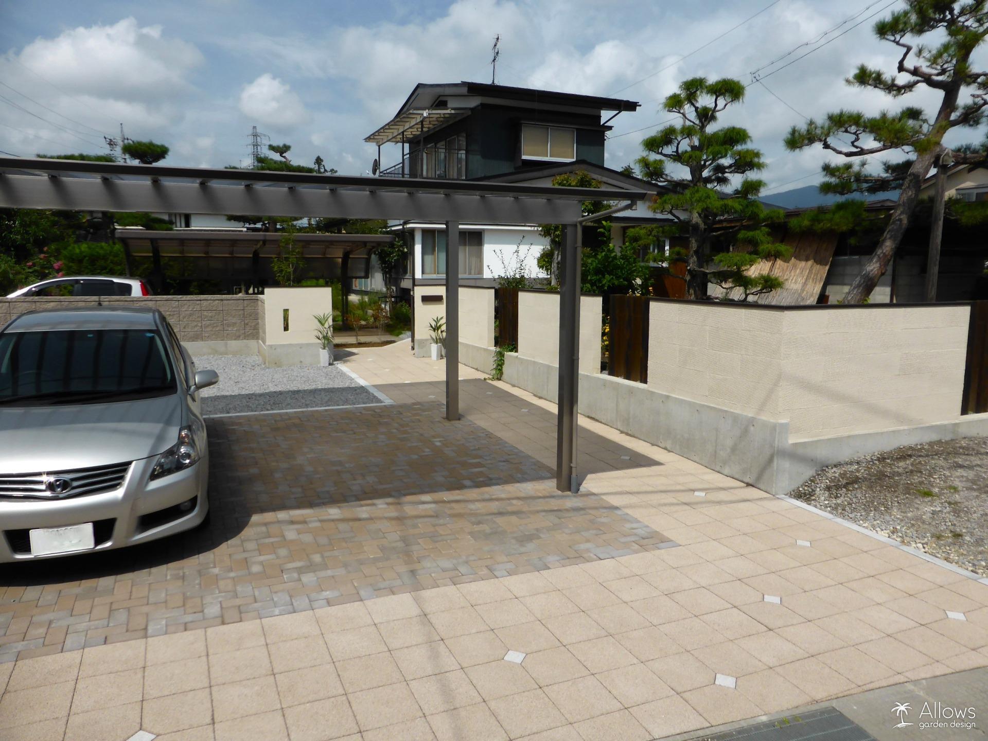 駐車スペースにインターロッキング